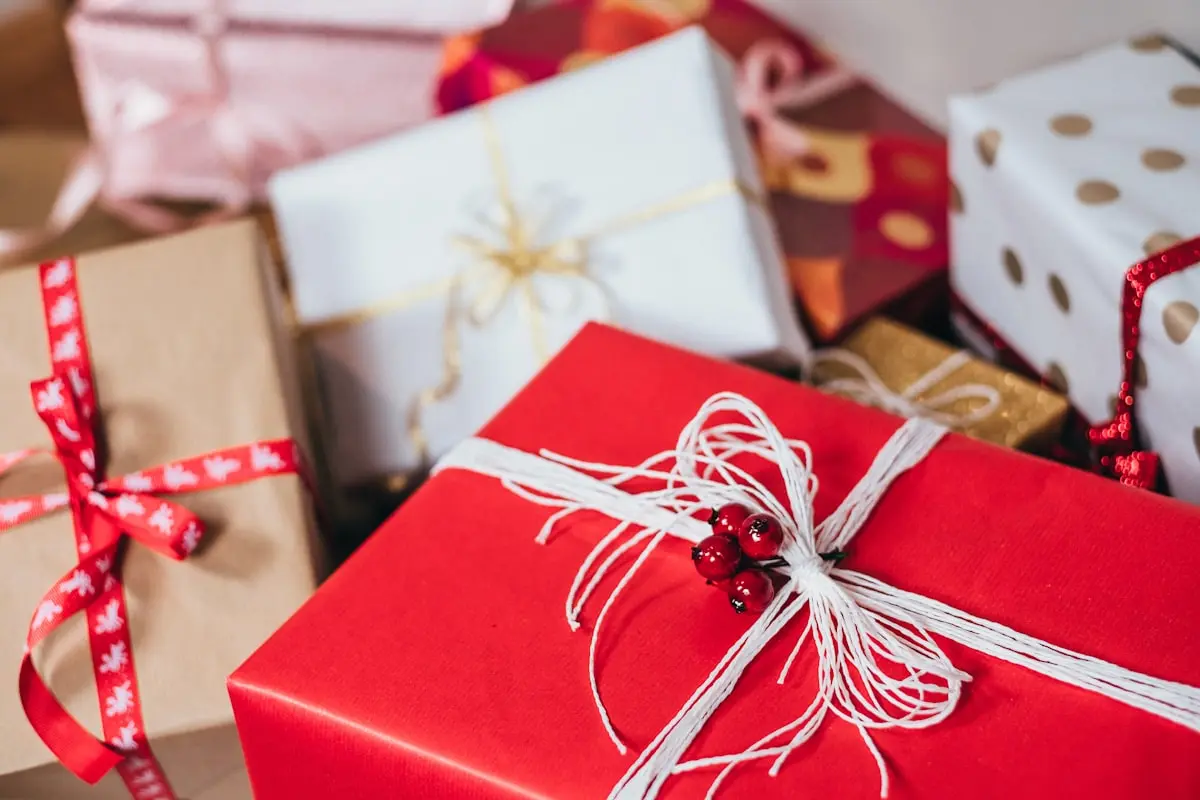 Geschenk für jemanden der alles hat – 7 Ideen die wirklich ankommen