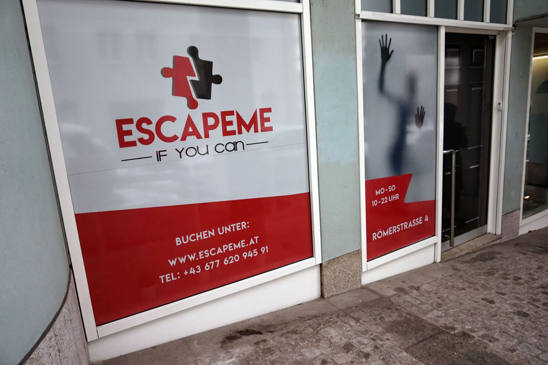 EscapeMe Außenansicht und Schaufenster in der Römerstraße Linz