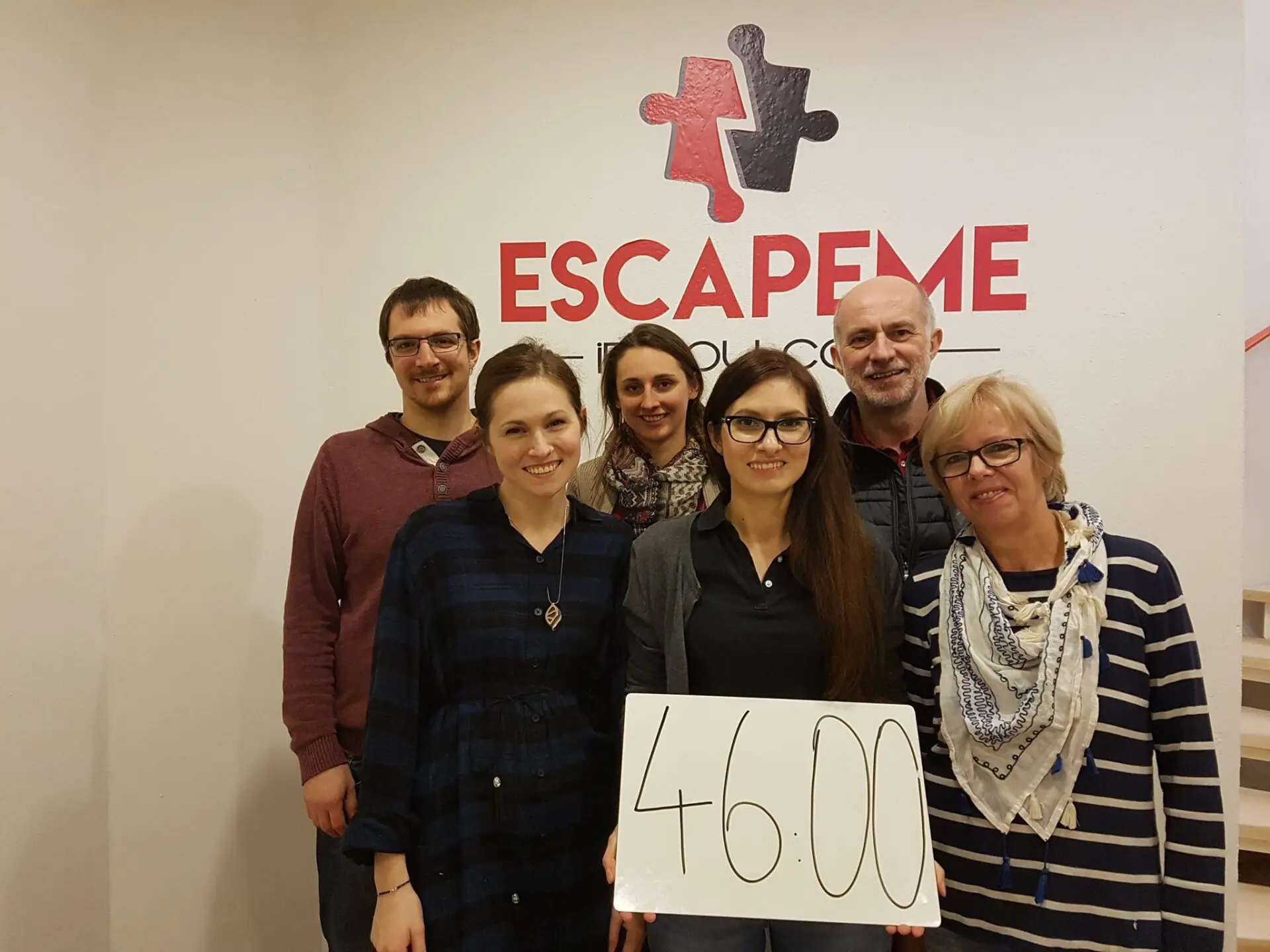 Team meistert Zimmer 224 bei EscapeMe in Linz
