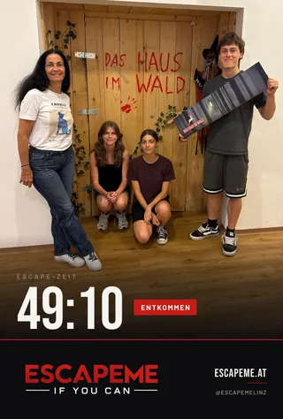 Team nach dem Escape Room bei EscapeMe Linz