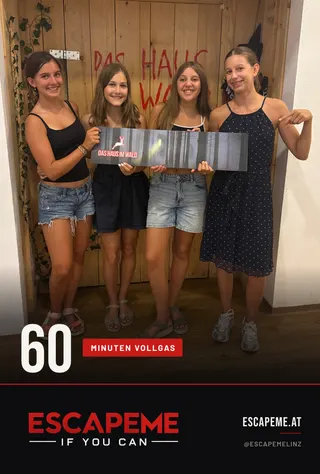 Team nach dem Escape Room bei EscapeMe Linz