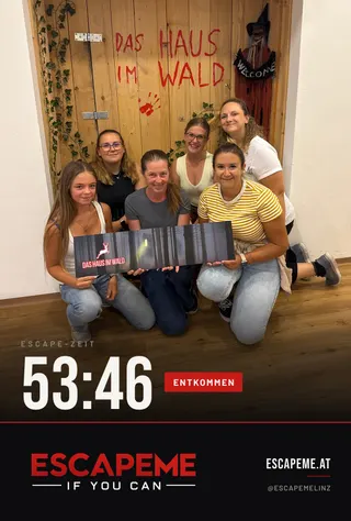 Team nach dem Escape Room bei EscapeMe Linz