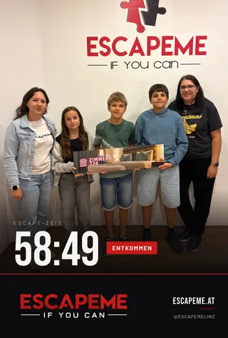 Team nach dem Escape Room bei EscapeMe Linz
